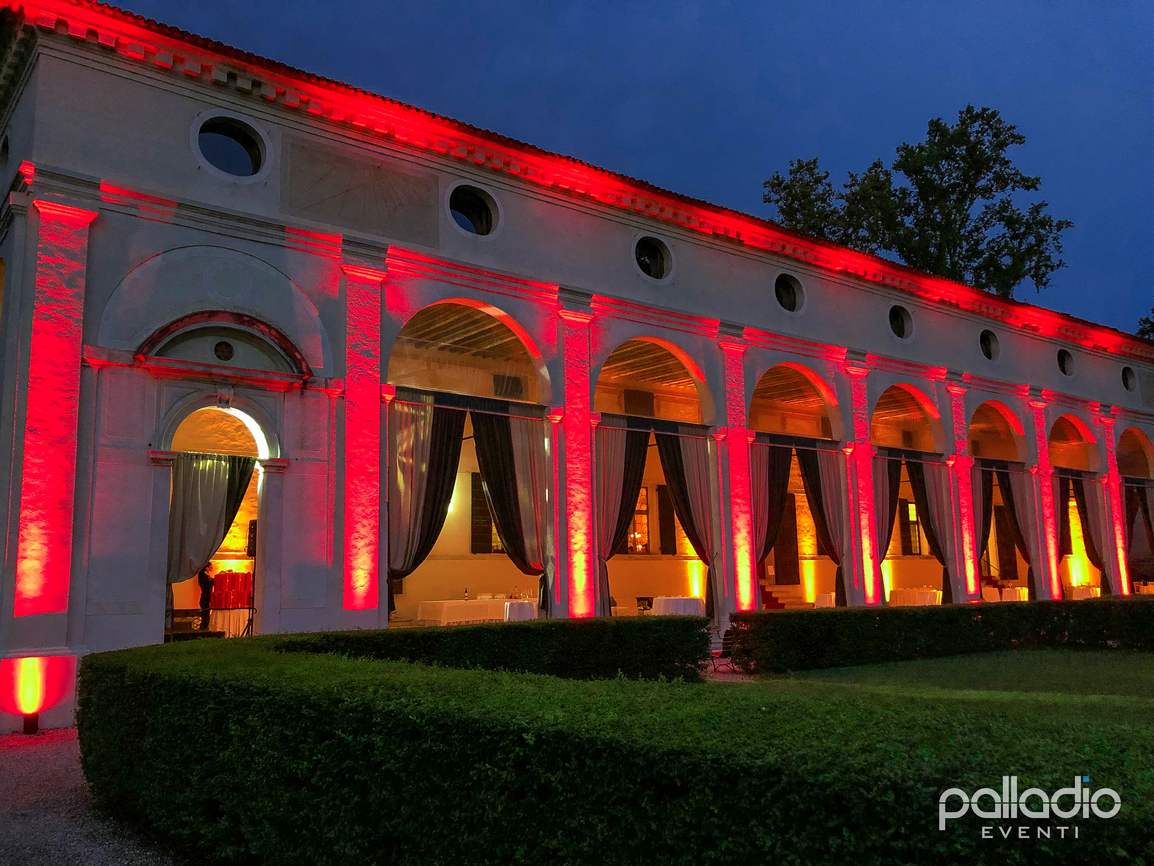 Illuminazione esterno villa foscarini rossi